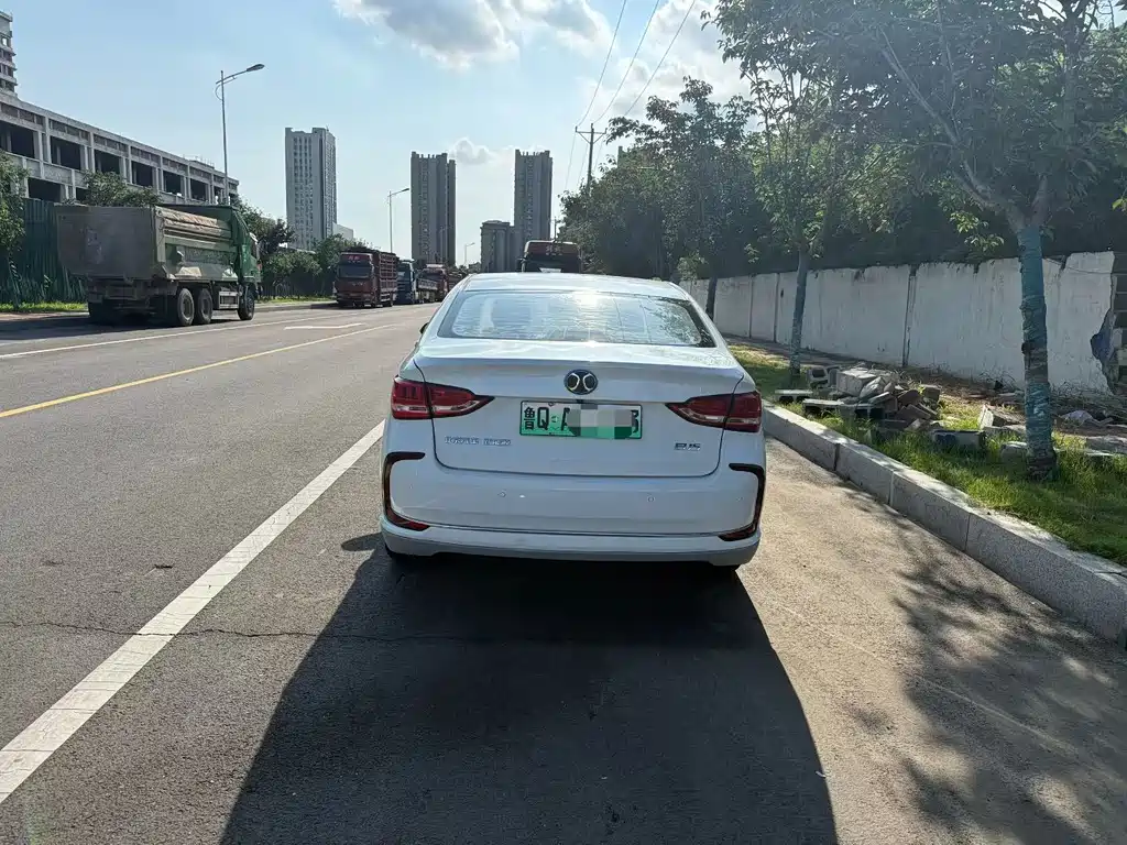 BAIC EU5 — миниатюра 5