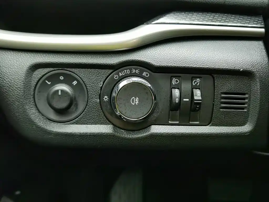 Buick Excelle — миниатюра 21