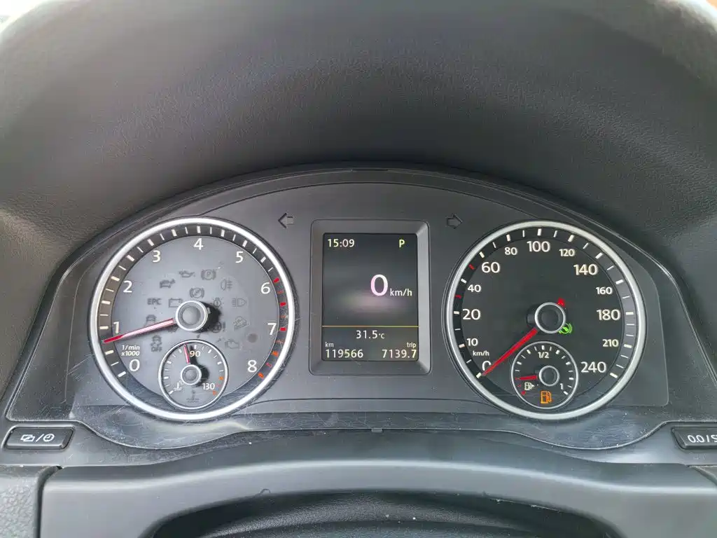 Volkswagen Tiguan — миниатюра 12