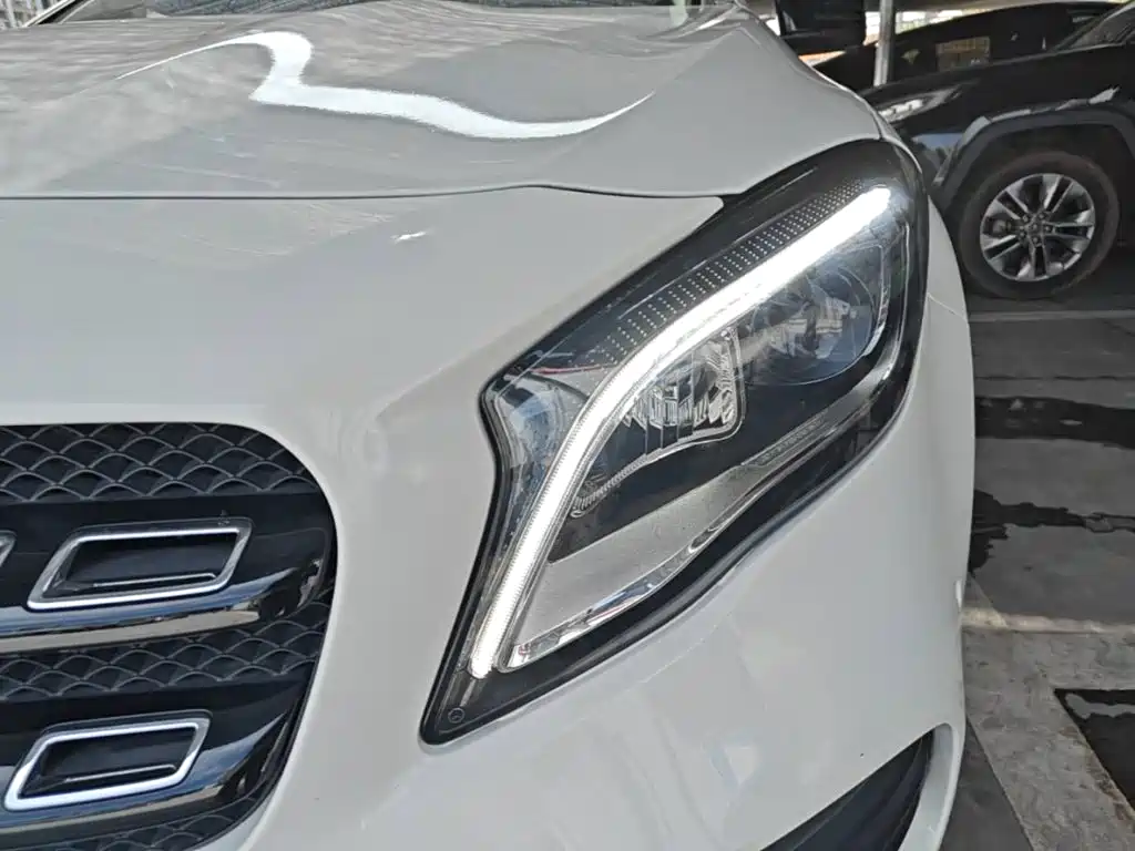 Mercedes-Benz GLA — миниатюра 24