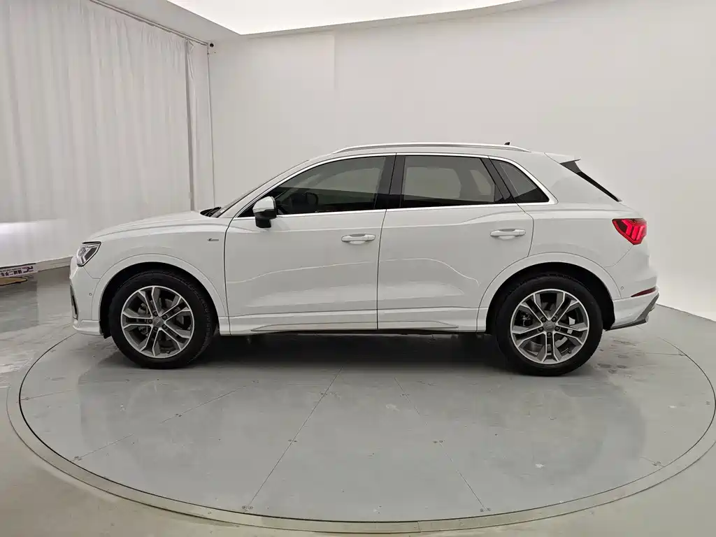 Audi Q3 — миниатюра 5