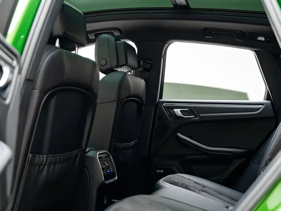 Porsche Macan — миниатюра 9