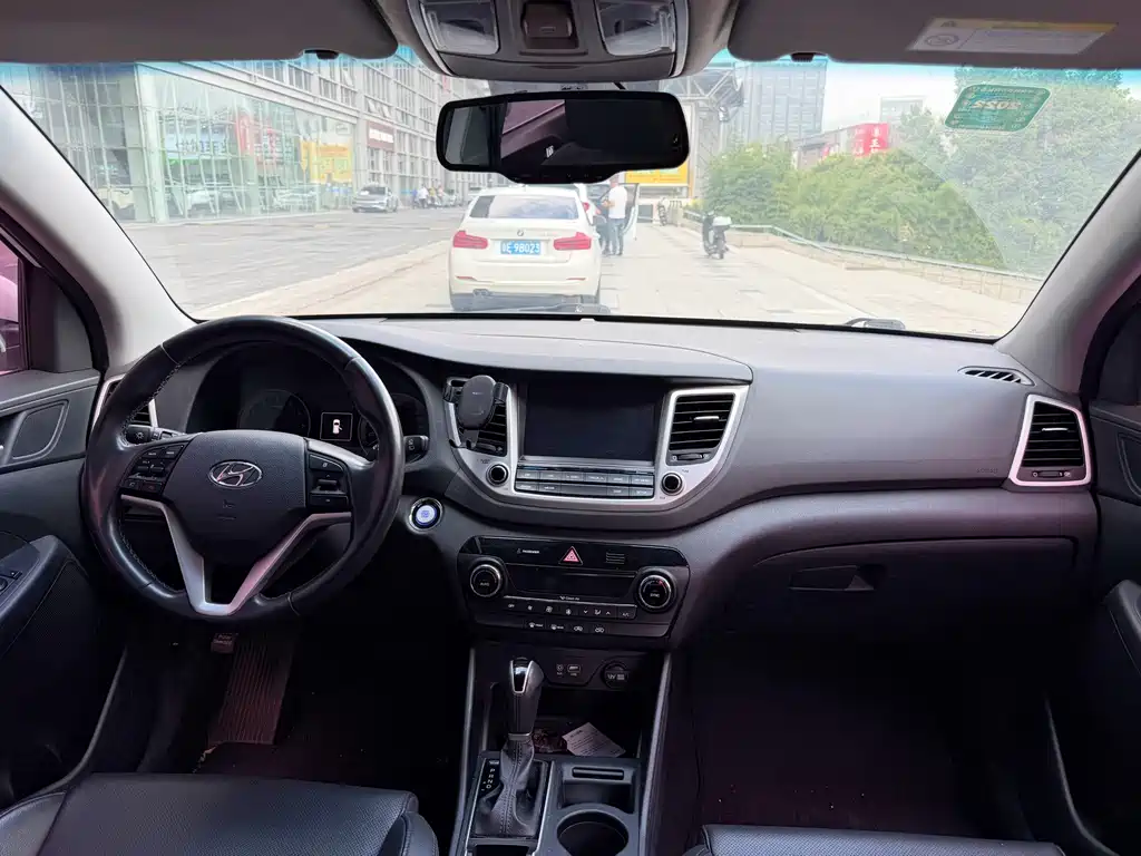 Hyundai Tucson — миниатюра 9