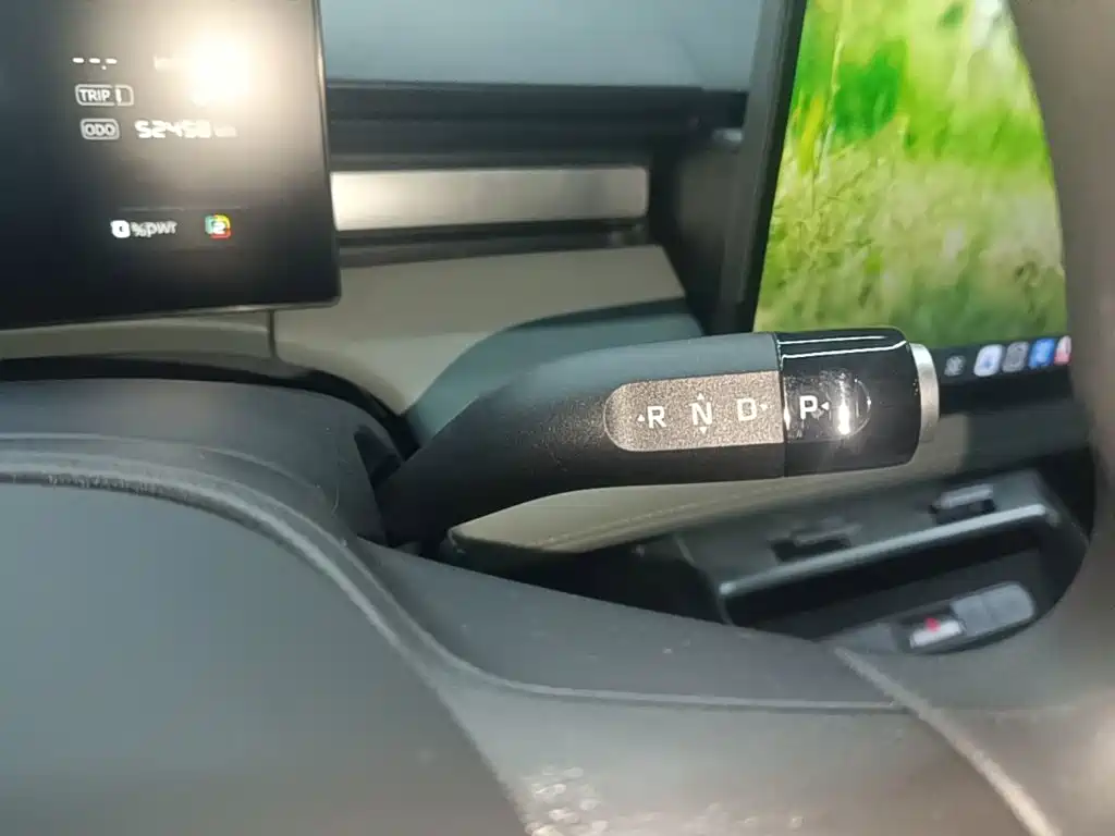 Roewe Young Wai D6 — миниатюра 10