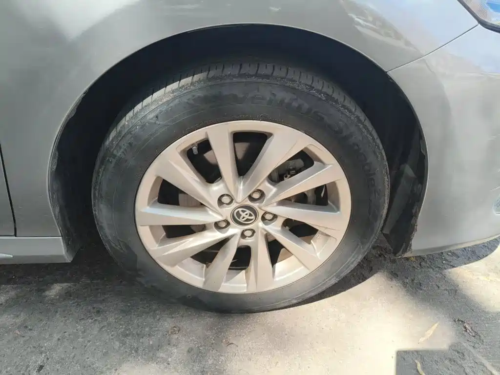 Toyota Camry — миниатюра 25