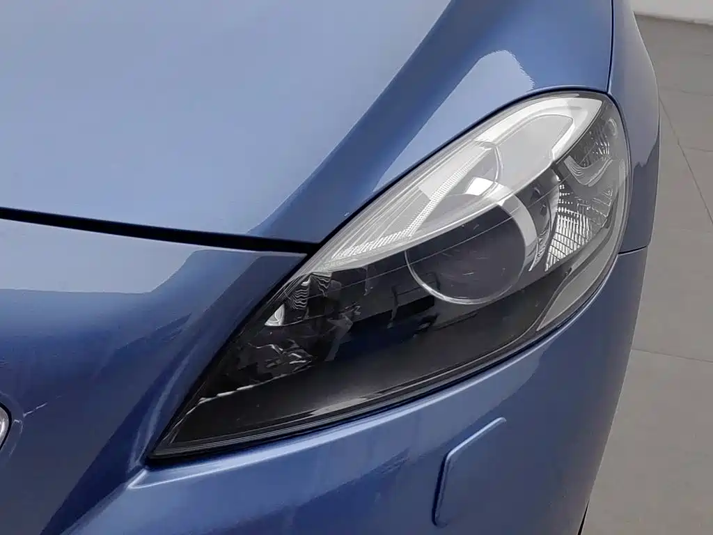 Volvo V40 — миниатюра 7