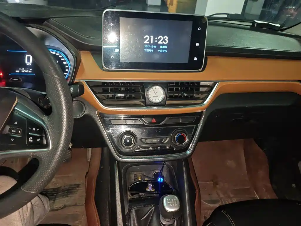 Wuling Hongguang S3 — миниатюра 14