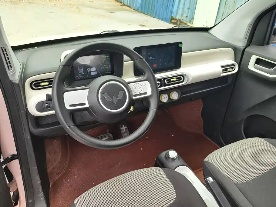 Wuling MINIEV — миниатюра 12