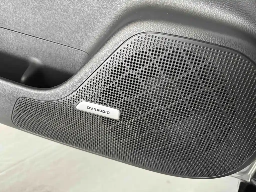 XPeng P7 — миниатюра 17