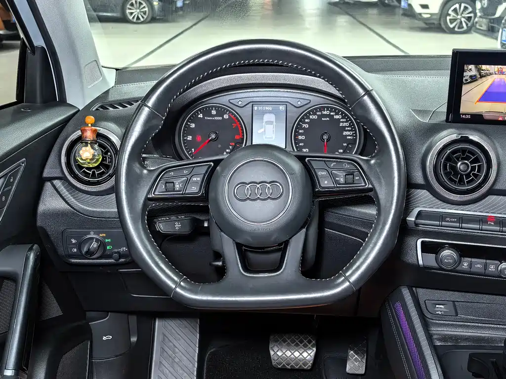 Audi Q2L — миниатюра 11