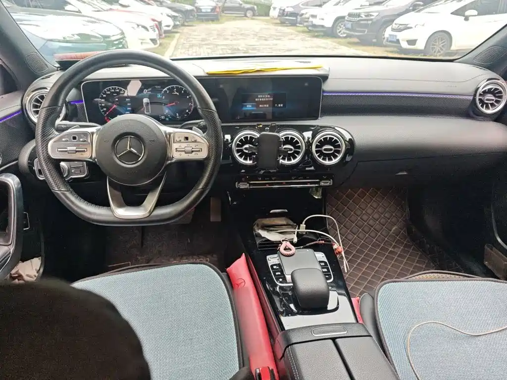 Mercedes-Benz A-Class — миниатюра 10