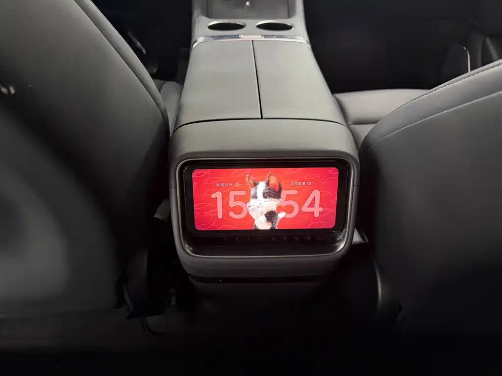 Xiaomi YU7 — миниатюра 14