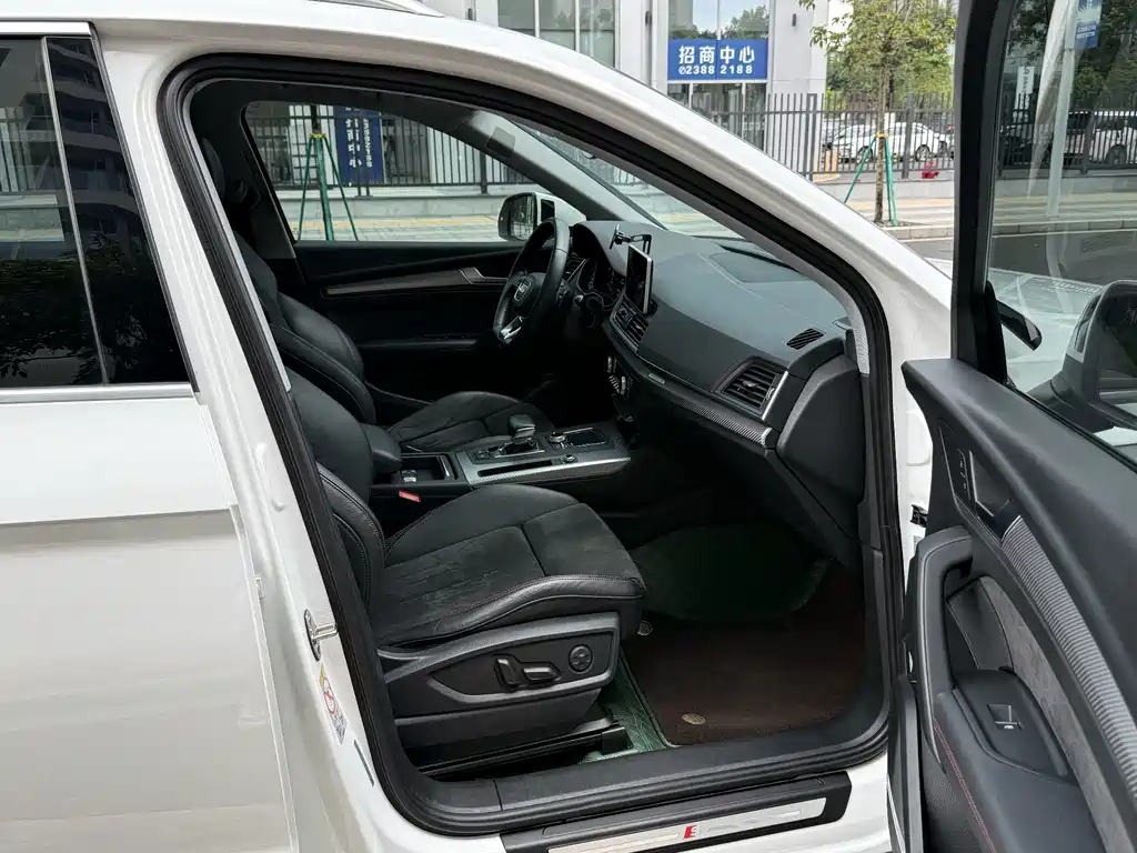 Audi Q5L — миниатюра 18