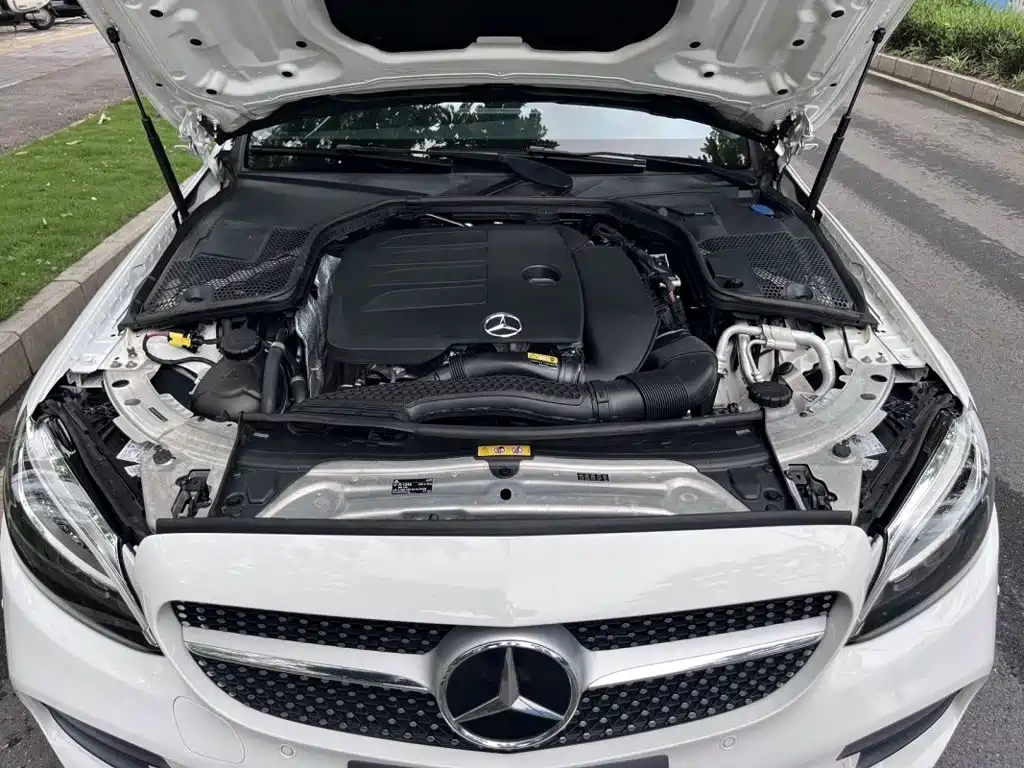 Mercedes-Benz C-Class — миниатюра 13