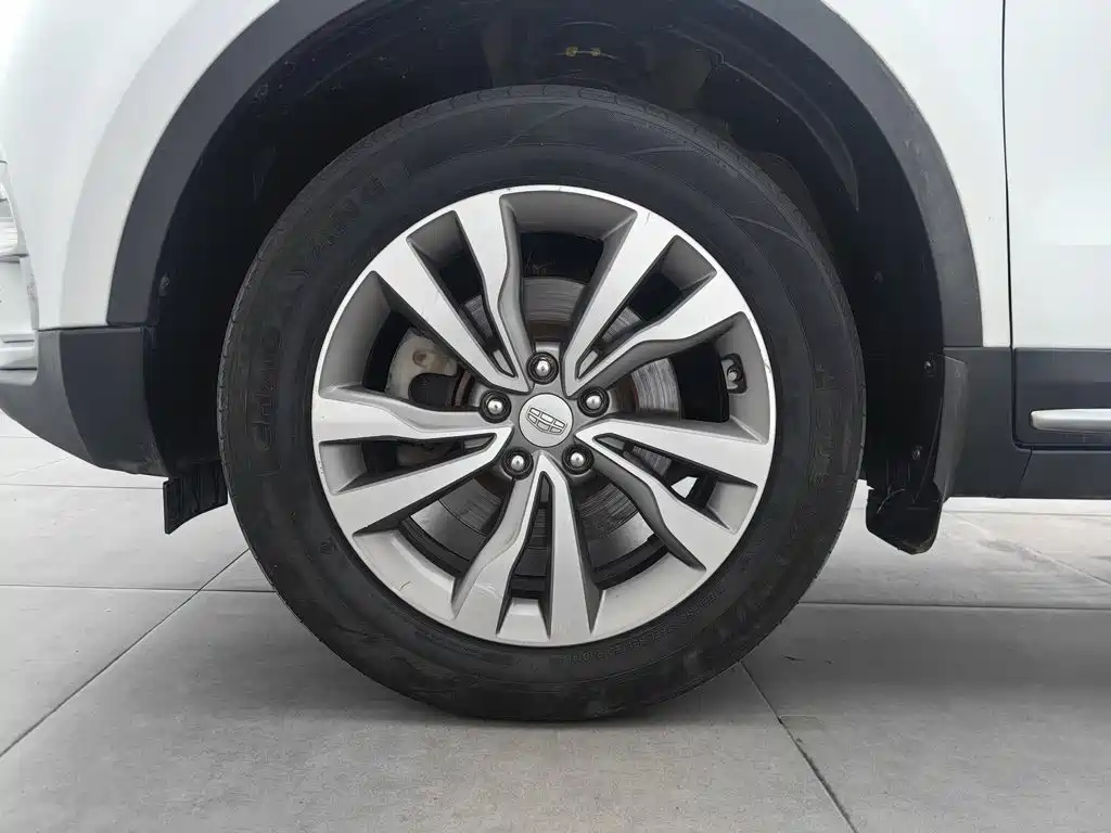 Geely Boyue — миниатюра 17