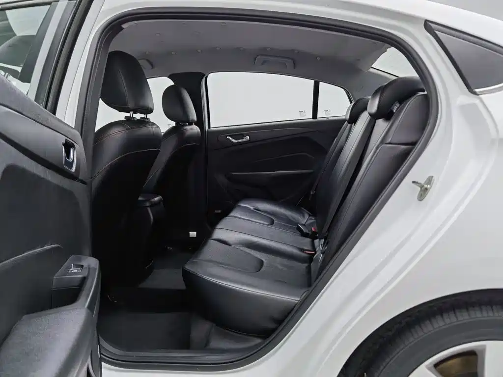 Chery Arrizo 5 — миниатюра 15