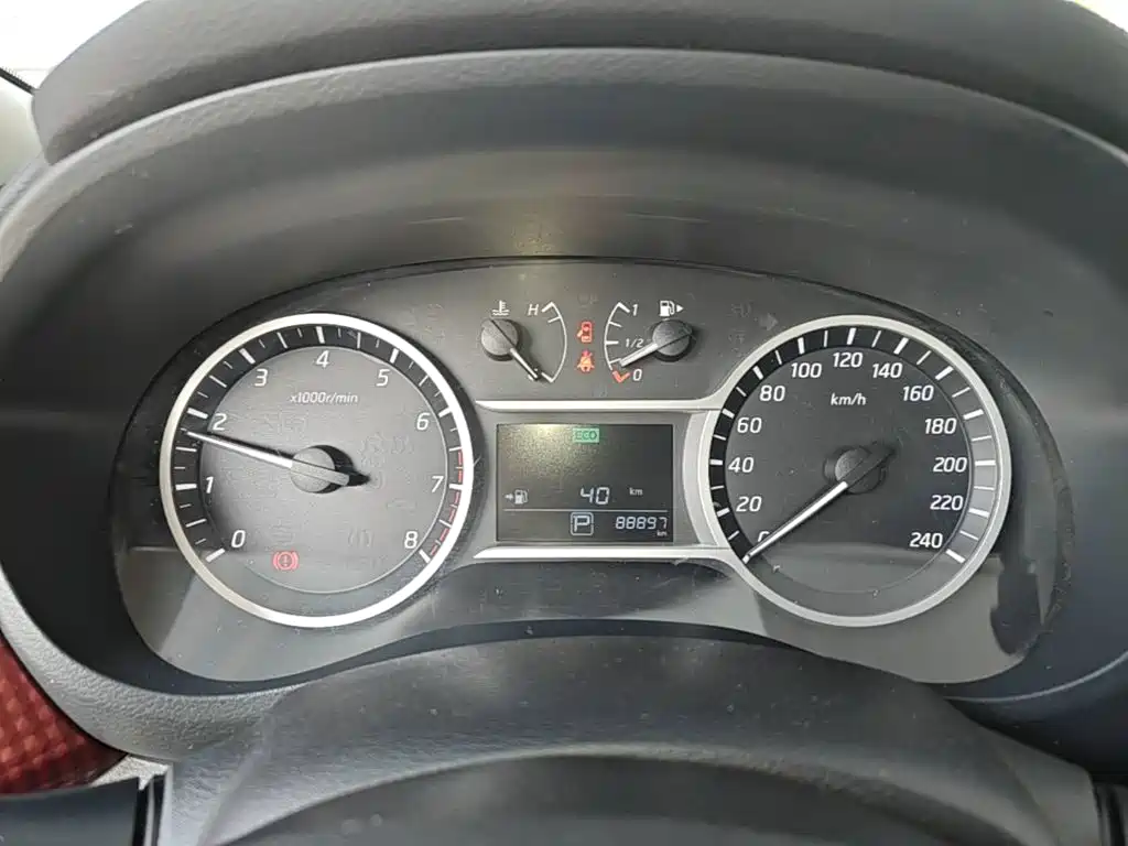 Nissan Bluebird — миниатюра 12
