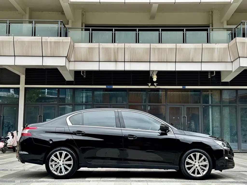 Peugeot 408 — миниатюра 5