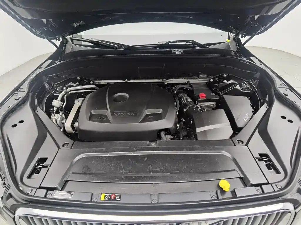 Volvo XC90 — миниатюра 6