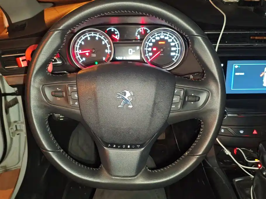Peugeot 408 — миниатюра 15