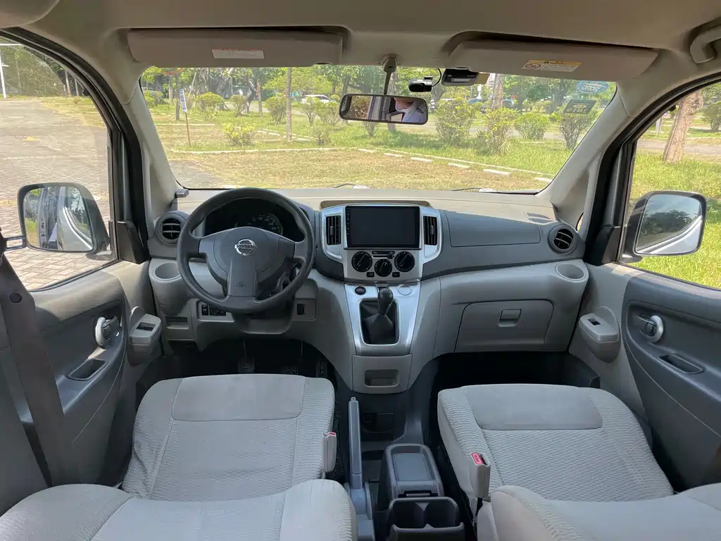 Nissan NV200 — миниатюра 16