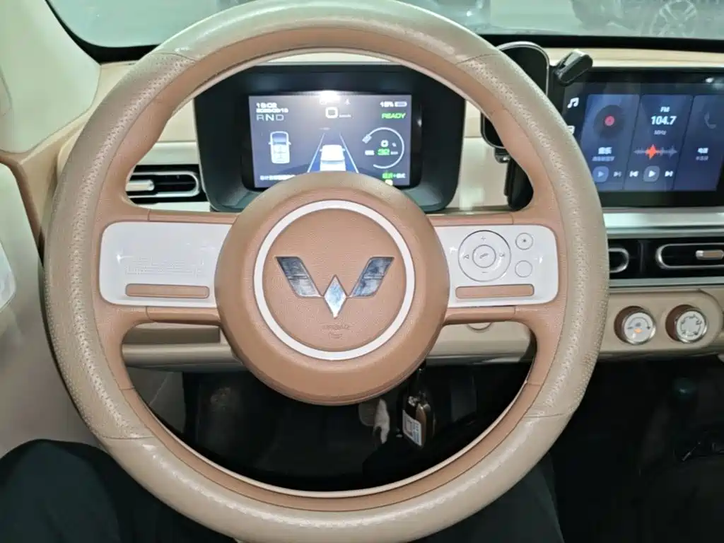 Wuling MINIEV — миниатюра 11