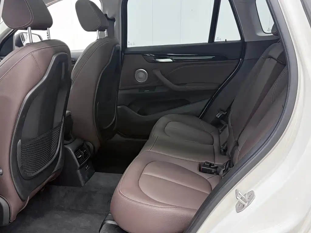 BMW X1 — миниатюра 7