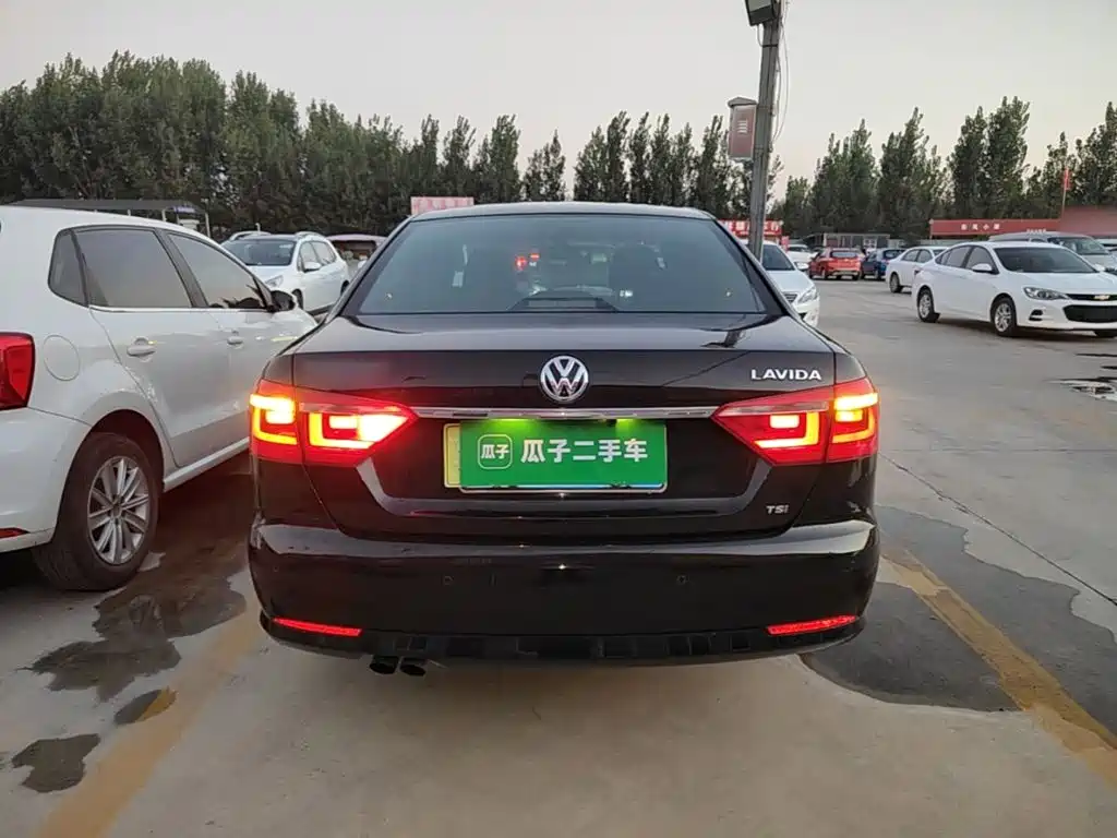 Volkswagen Lavida — миниатюра 6