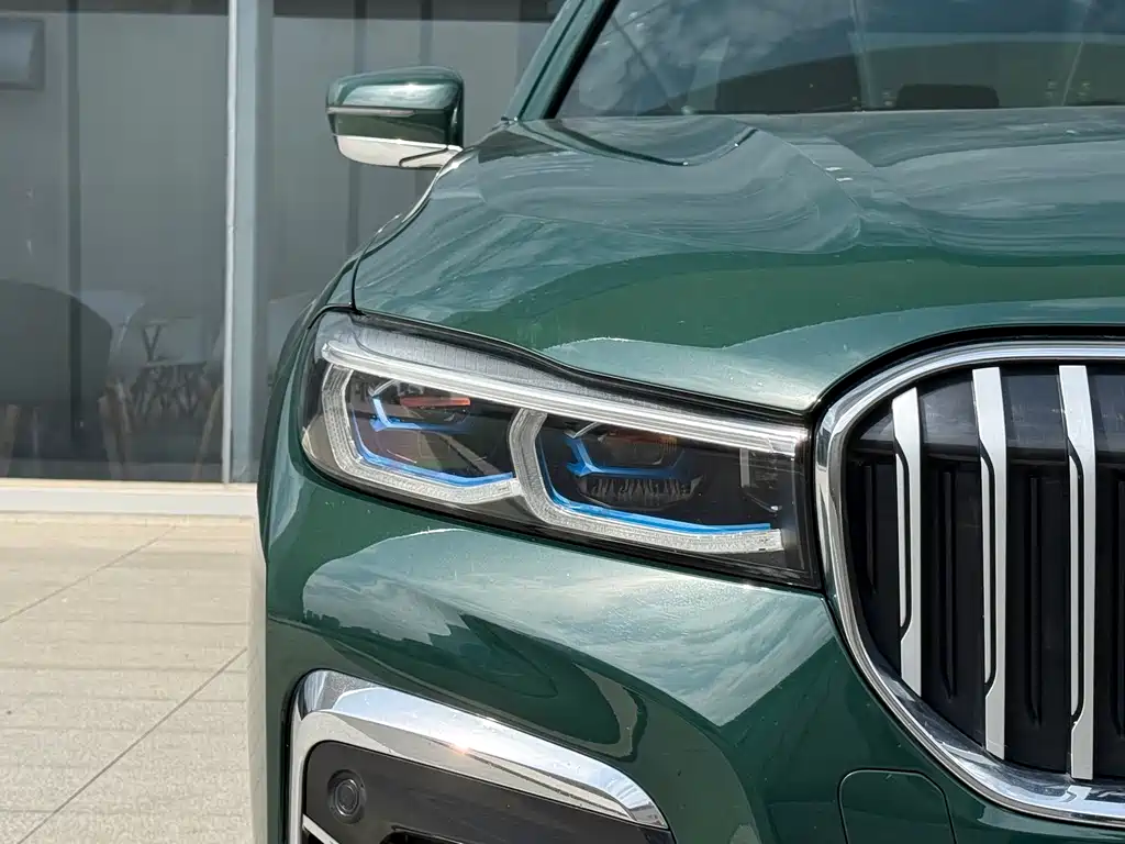 BMW 7 Series — миниатюра 4