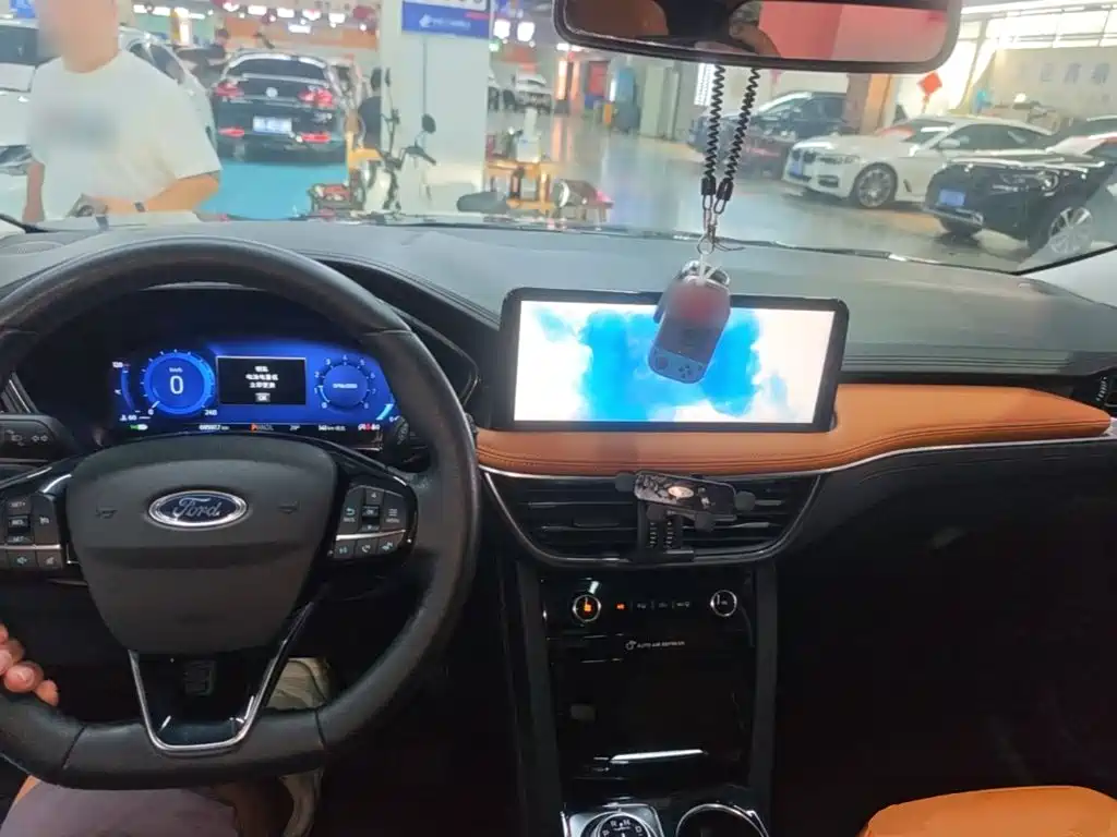 Ford Escape — миниатюра 10