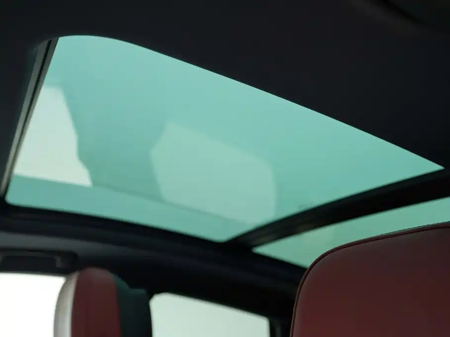 Porsche Macan — миниатюра 12