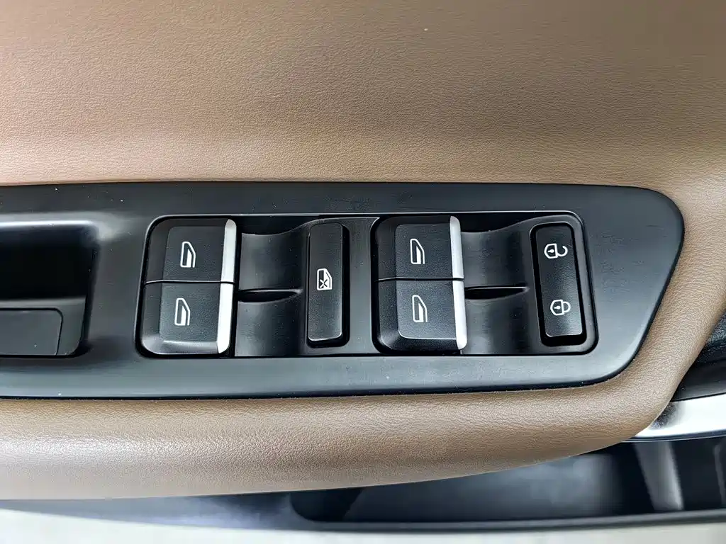 Geely Boyue — миниатюра 9