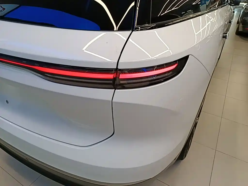 NIO ES8 — миниатюра 8
