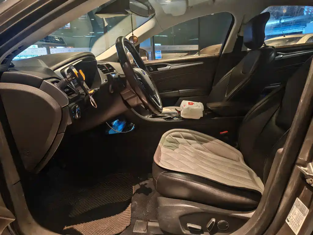 Ford Mondeo — миниатюра 11