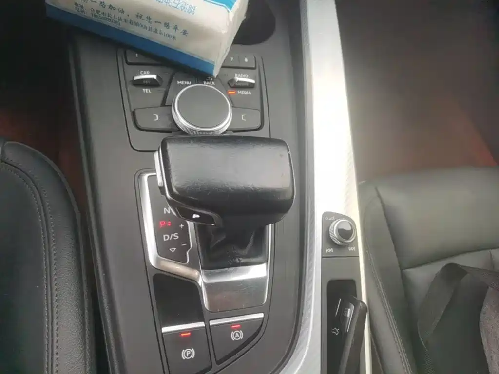 Audi A4L — миниатюра 14