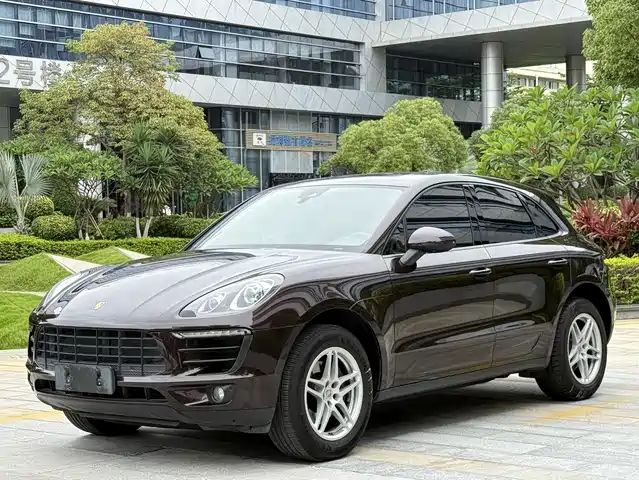 PORSCHE MACAN 2016