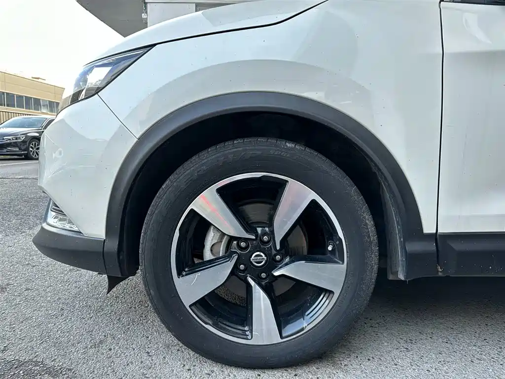 Nissan Qashqai — миниатюра 31