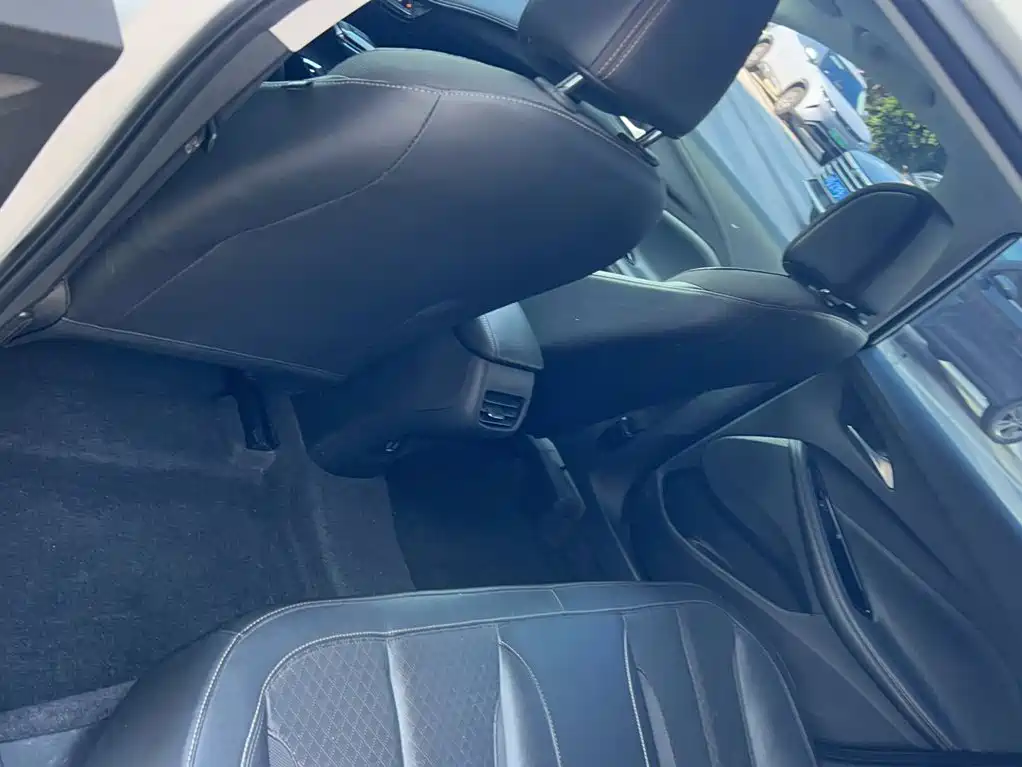Buick Verano — миниатюра 13