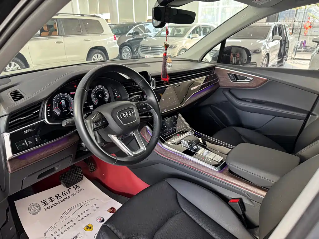 Audi Q7 — миниатюра 6