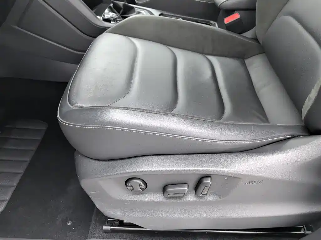 Volkswagen Tiguan L — миниатюра 20