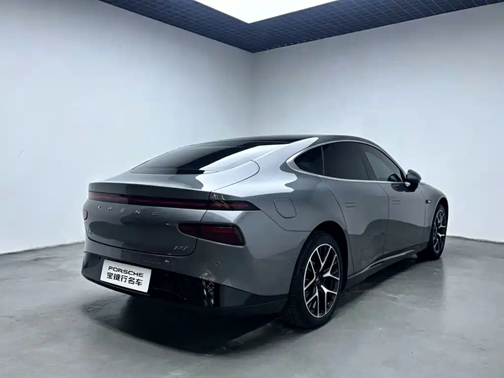 XPeng P7 — миниатюра 17
