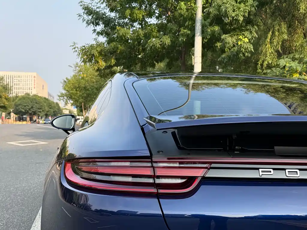 Porsche Panamera Hybrid — миниатюра 10