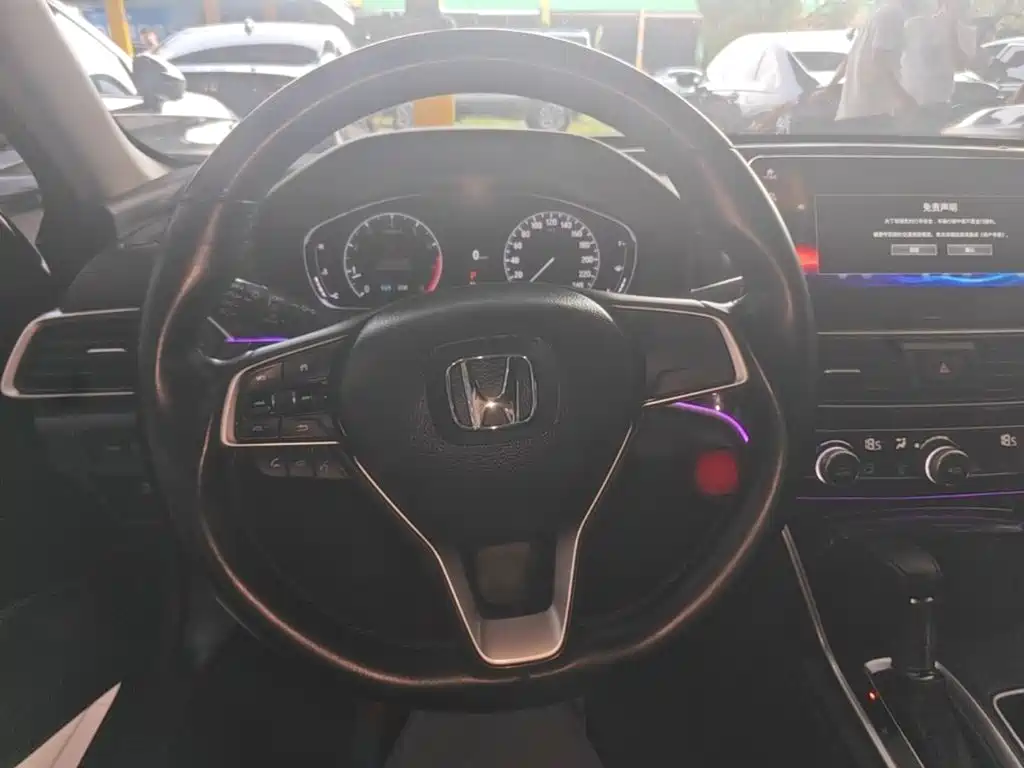 Honda Accord — миниатюра 11