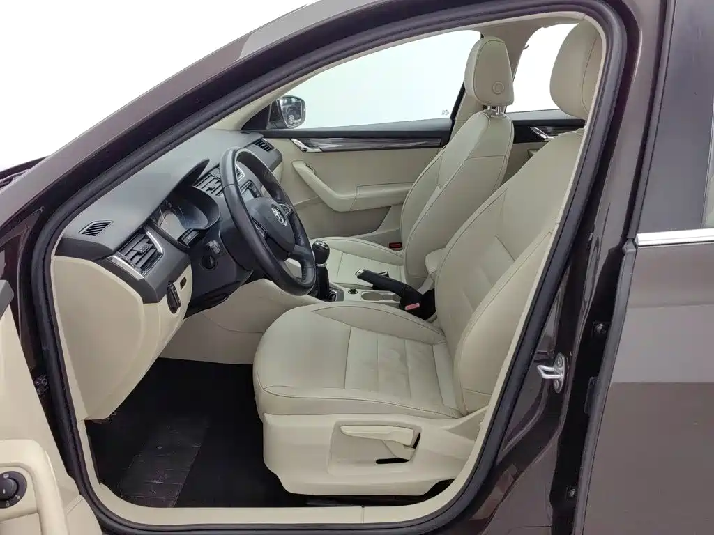 Skoda Octavia — миниатюра 10
