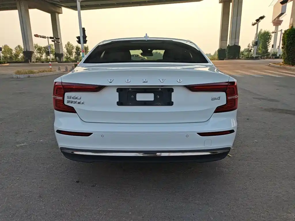 Volvo S60 — миниатюра 6