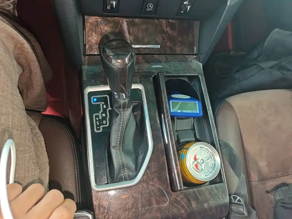 Toyota Camry — миниатюра 14
