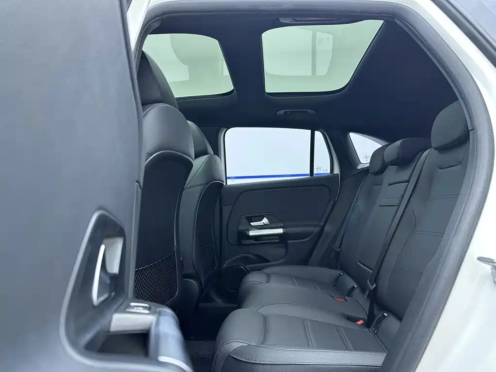 Mercedes-Benz GLA — миниатюра 9