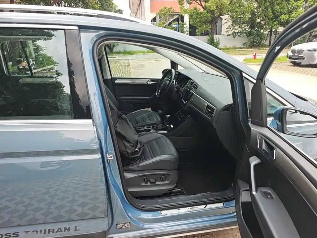 Volkswagen Touran — миниатюра 17