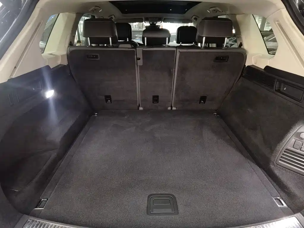 Volkswagen Touareg — миниатюра 17