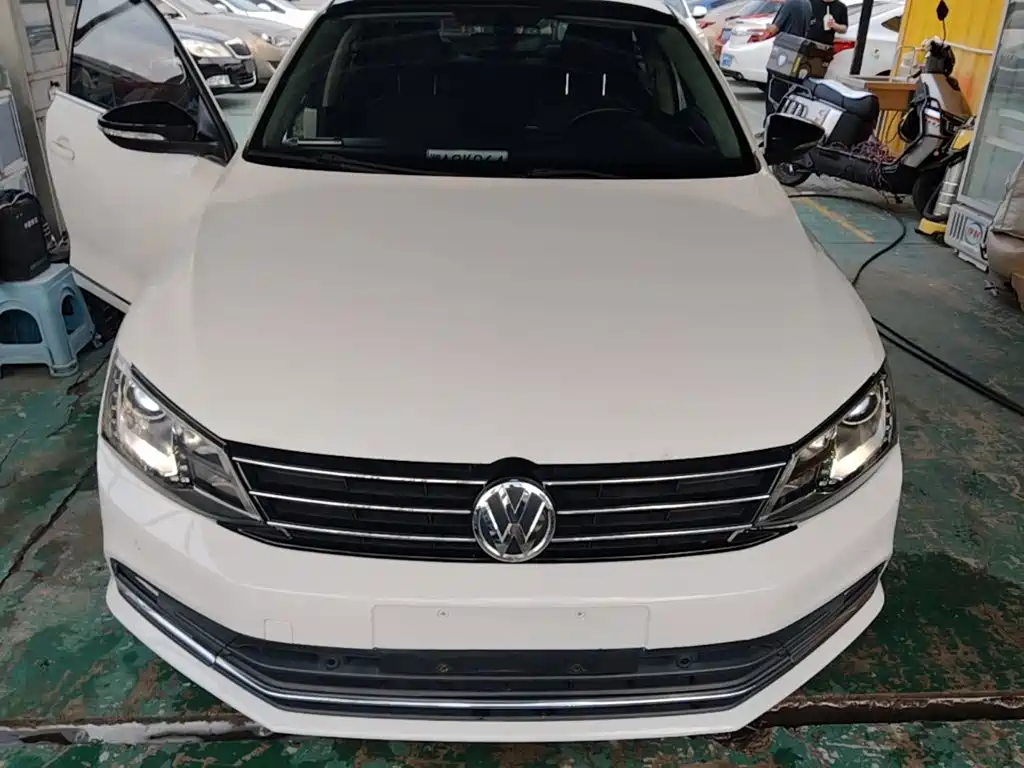 Volkswagen Sagitar — миниатюра 3